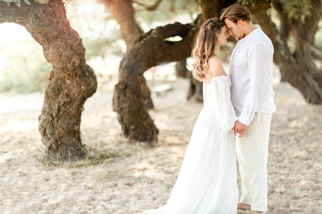 amelie-pichon-weddings-marc-petitjean-maries-couple-plage-engagement40